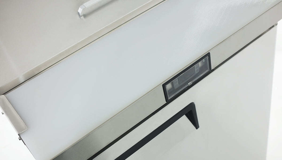 Atosa MSF8301GR 27'' Sandwich Prep. Table with 8 S/S Pans